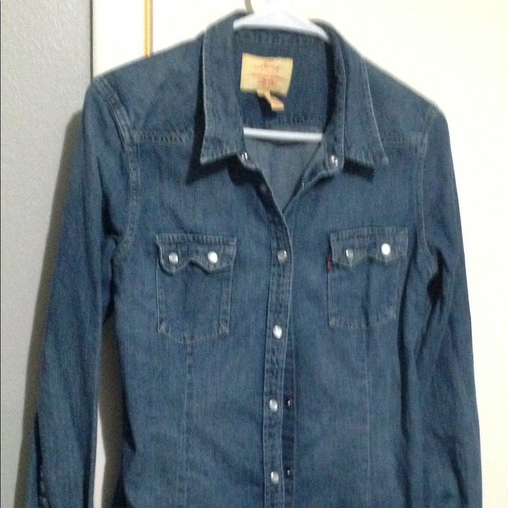 Levi’s denim shirt